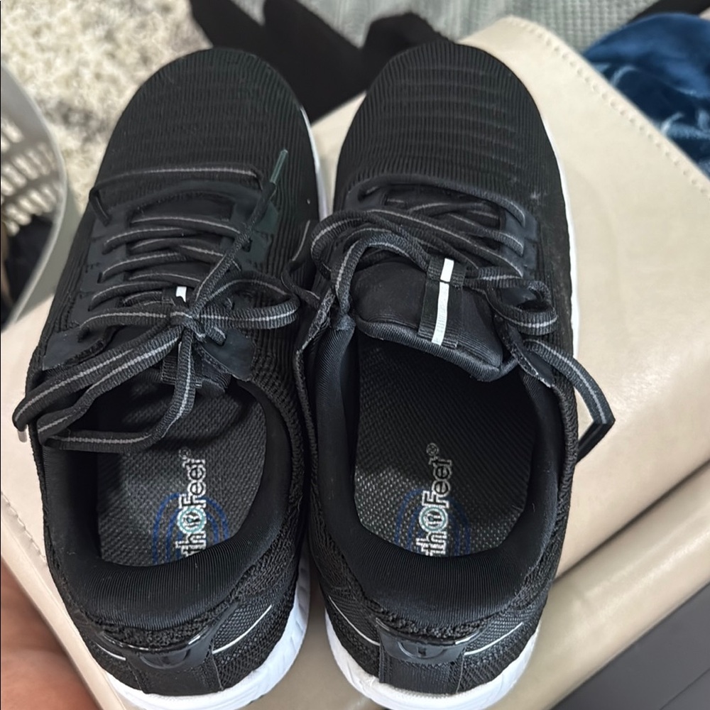 Black Athletic woman’s orthofeet shoe brand new without tags